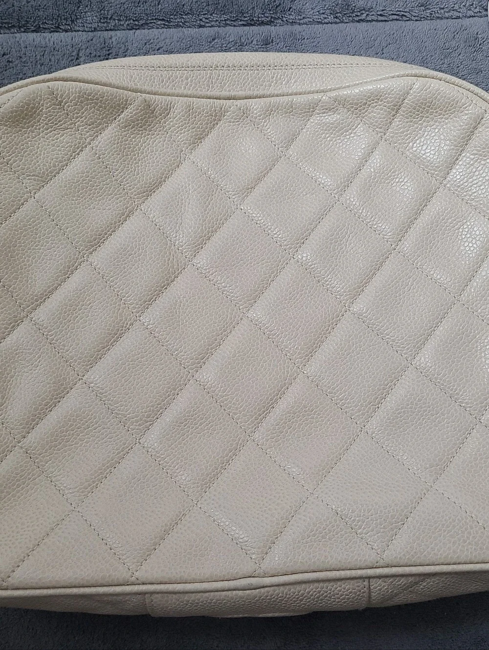 CHANEL Quilted Shoulder Bag - Beige Cream